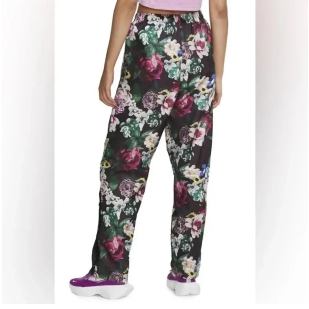 Nike earth day floral flower windbreaker‎ snap pants bottoms size small